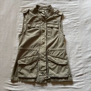 Kenar Olive Green Utility Cargo Vest